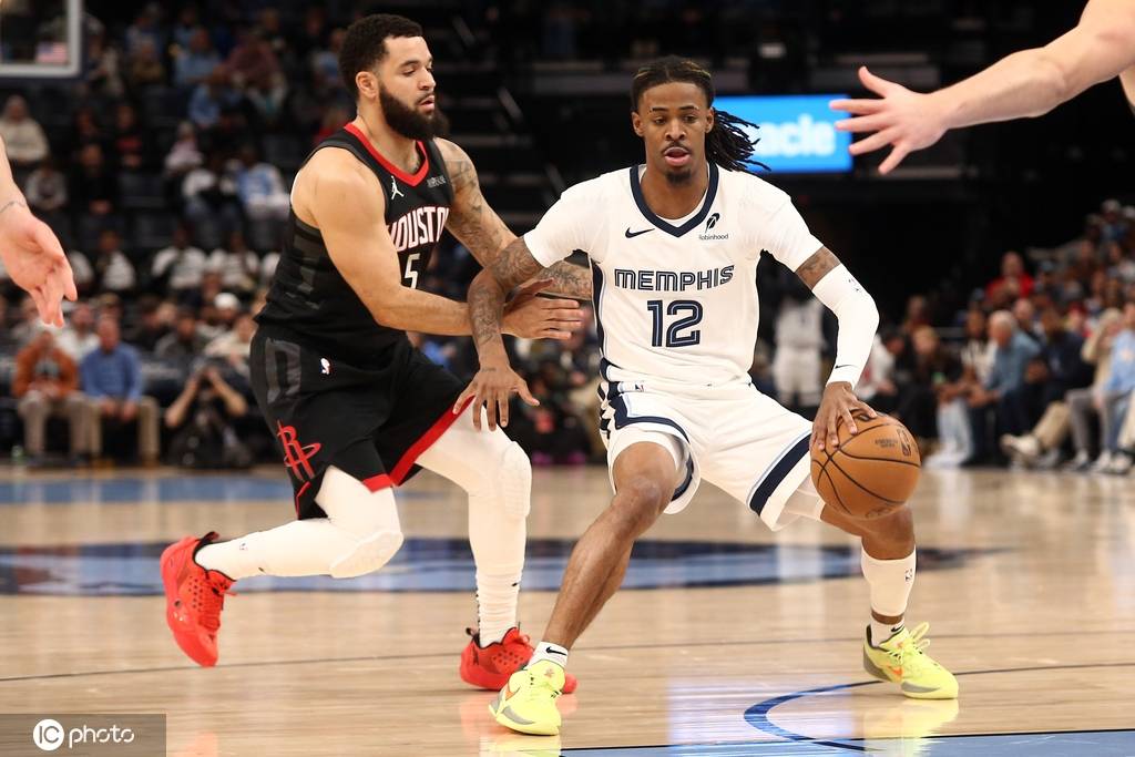 灰熊队客场作战，激战四节后险胜对手