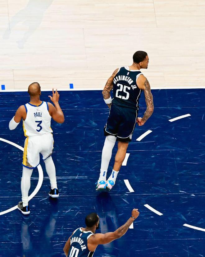 关于独行侠惊险胜开拓者，卢卡超神绝杀取胜的信息