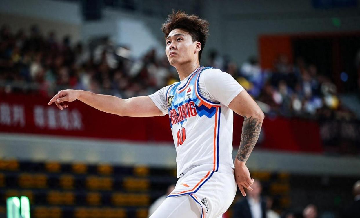 掘金鏖战辽宁队,张镇麟高光表现 掘金鏖战辽宁队,张镇麟高光表现