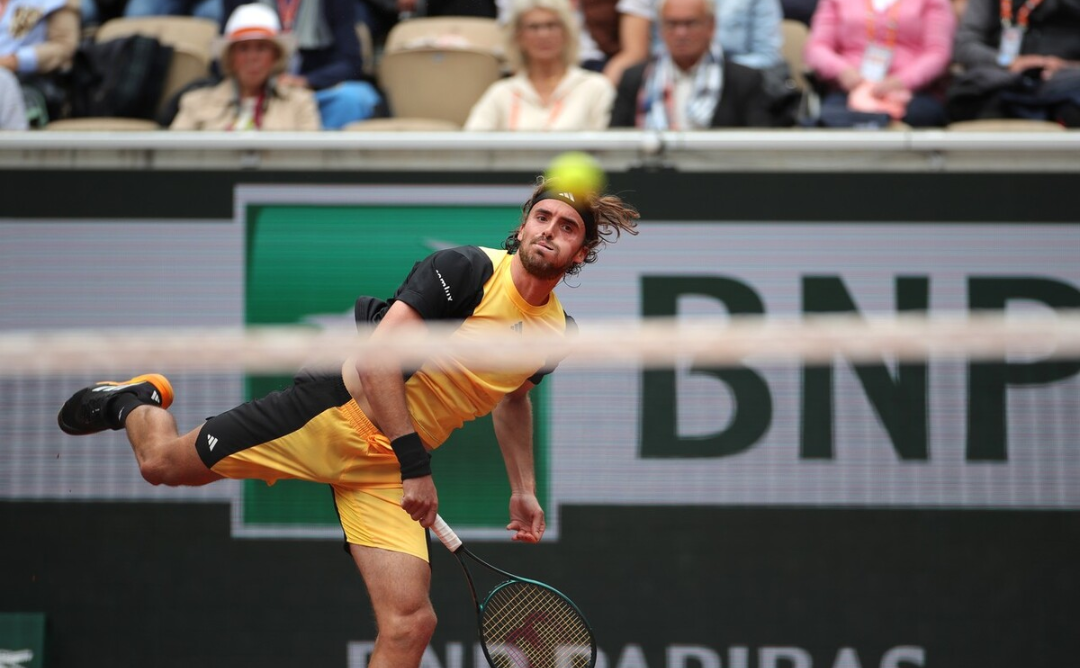 开云体育app-法网横扫戴维斯杯，西西帕斯点燃赛场