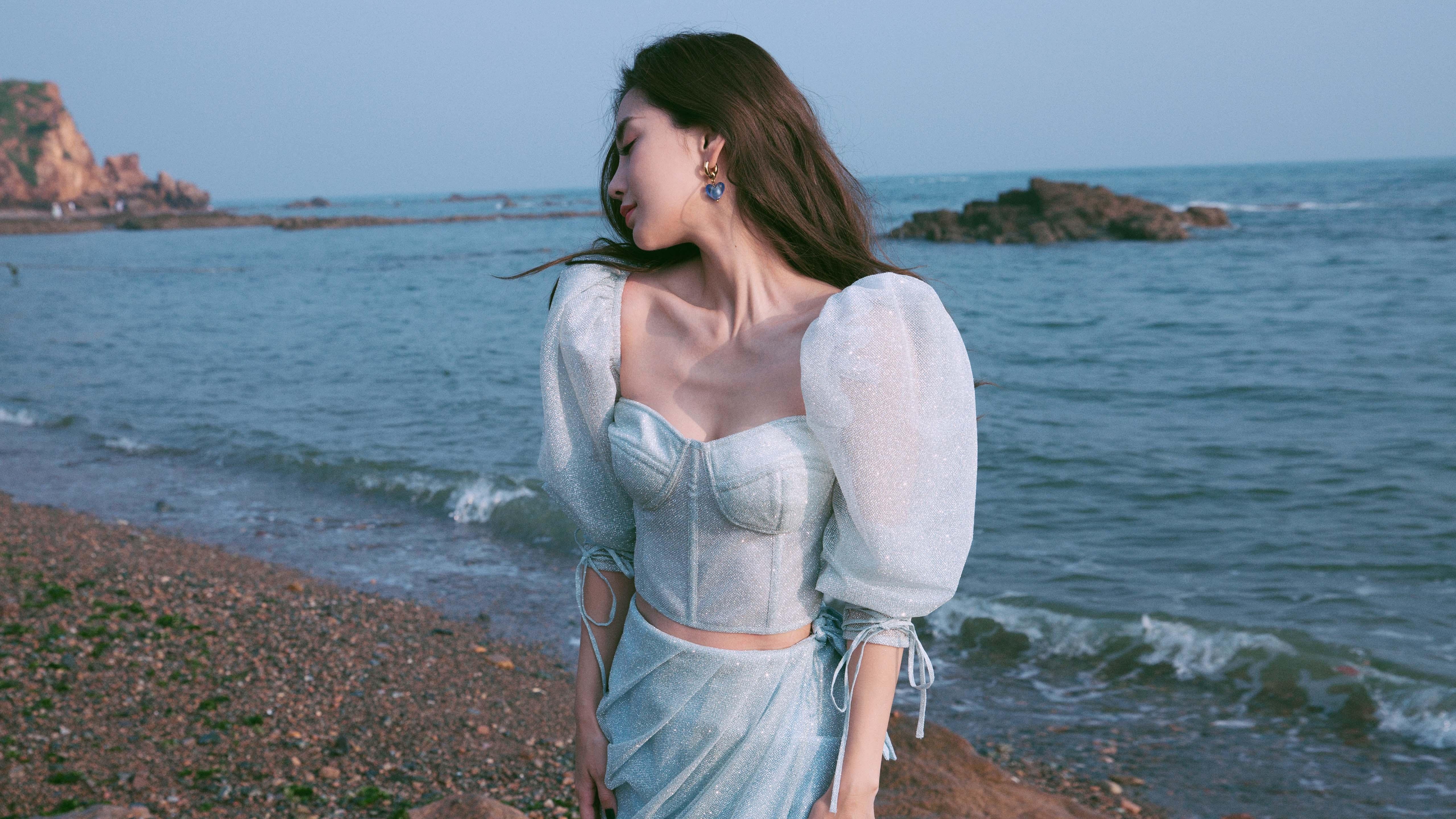 舞台巨星与非洲雄狮，萨拉赫的光芒与喀麦隆的终结传奇